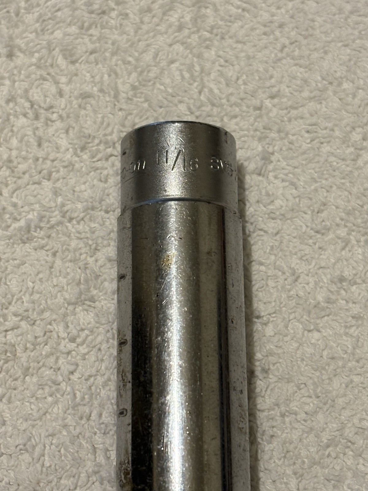 Snap On SVS221, 11/16″, 1/2″ Drive, 12 Point, Chrome Deep Socket