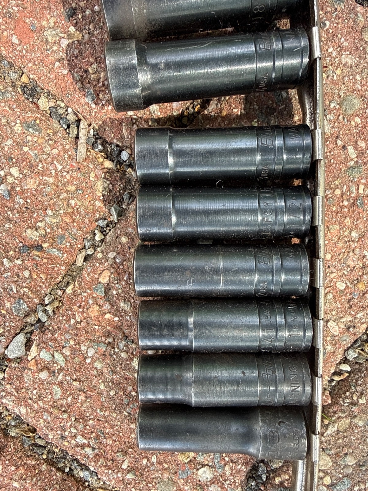 Blue-Point 3/8″ Drive DEEP Metric & SAE TWIST Impact Socket Set
