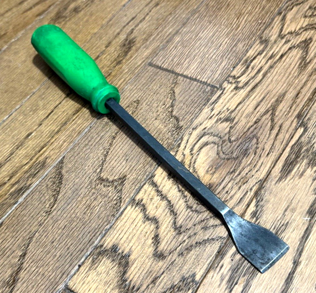 Matco Tools 12″ Long Rigid Blade Gasket Carbon Scraper Screwdriver Green 1″