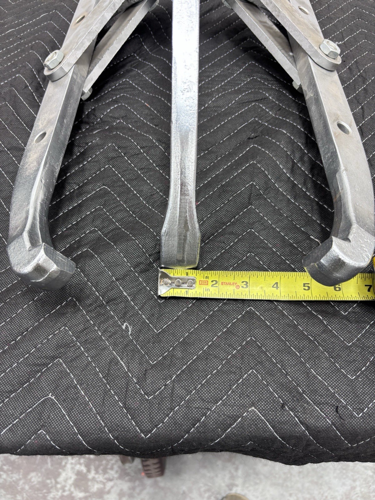 OTC 1046 17-1/2 Ton Grip-o-Matic 3 Jaw Puller