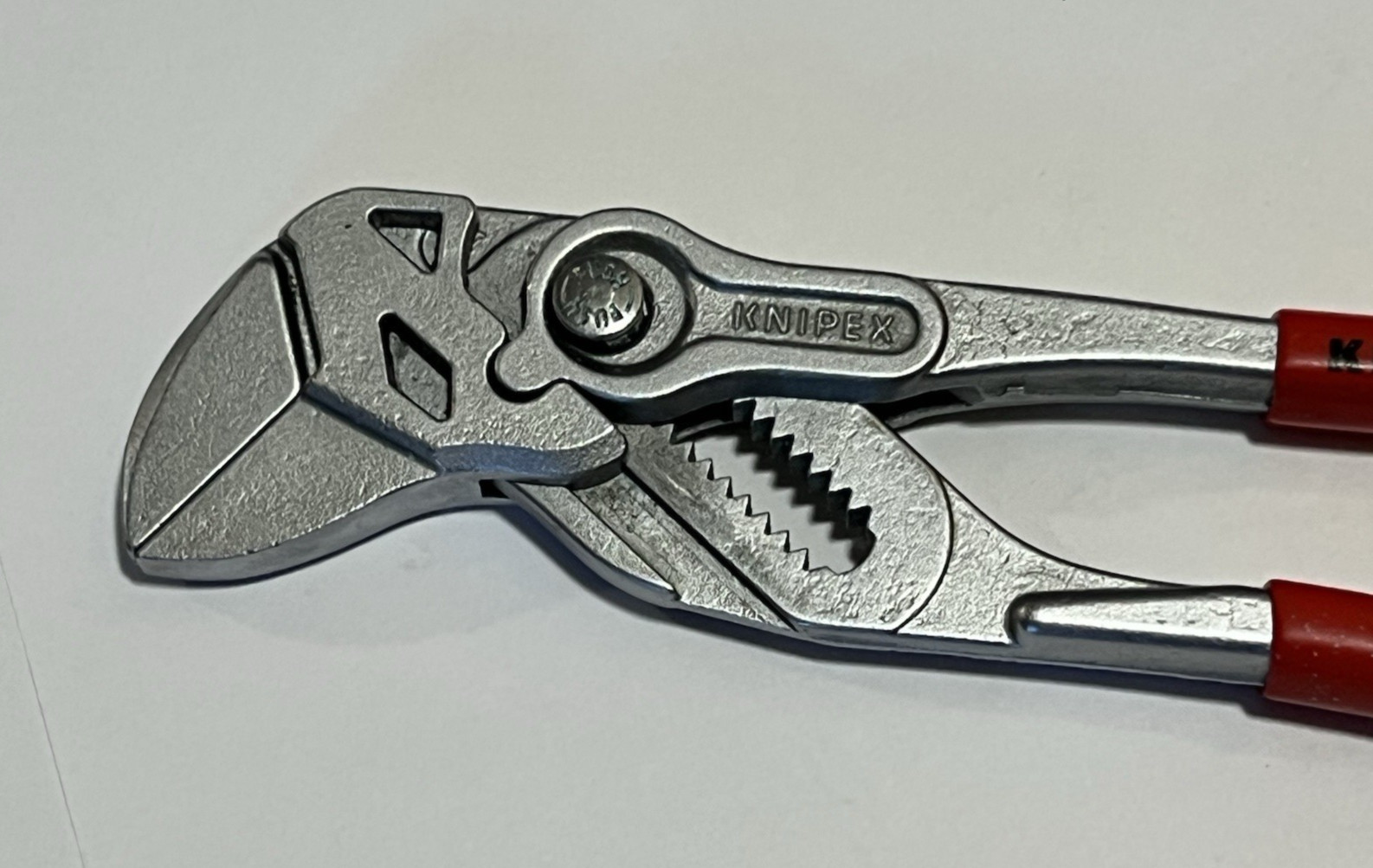 Knipex 7″ Pliers Wrench 86 03 180 1-3/8″ Smooth Jaws Pliers Made in Germany