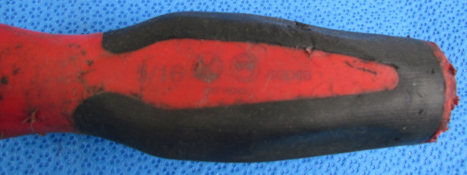 Snap On SGD6B- 5/16″ Flat Tip X 6″ Long Blade Soft Grip Screwdriver ~Ships FREE!