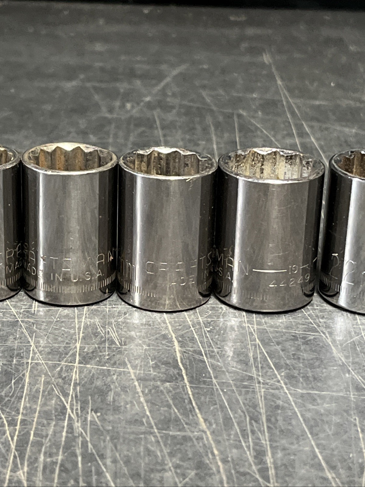 Craftsman USA 1/2” Drive 17pc Metric Socket Set & Ratchet 34831 12 Point