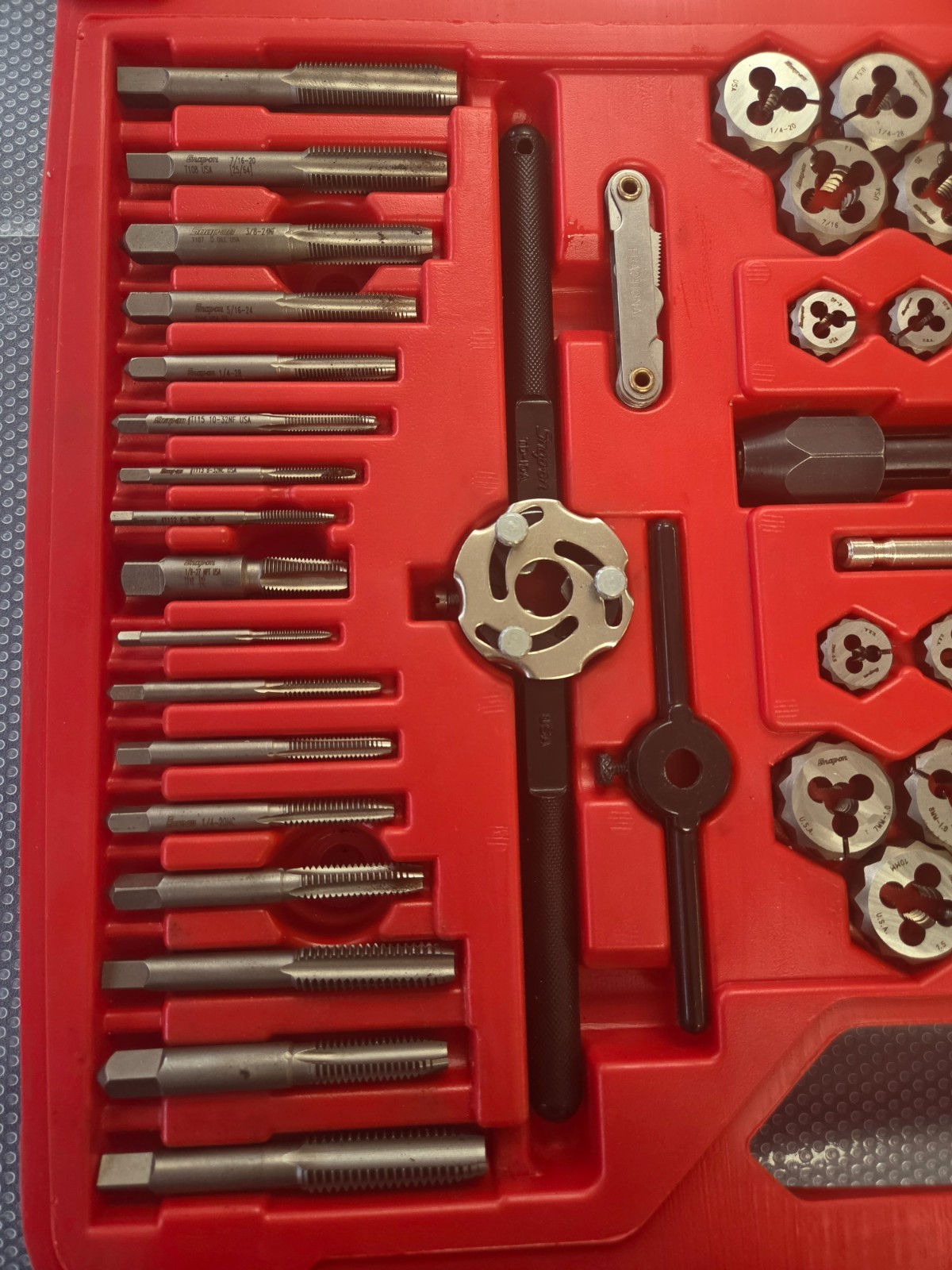 Snap-On 76 pc. Tap & Die Set Metric TDTDM500A
