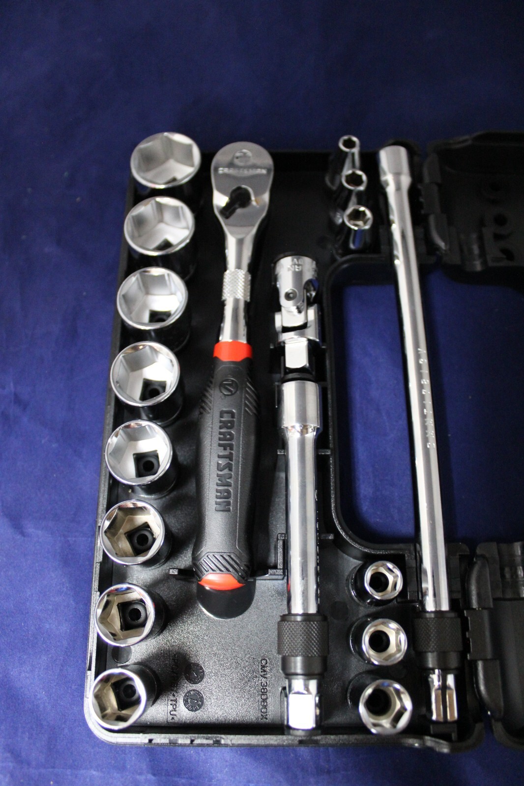 Craftsman CMMT45753V V-Series 18-Pc SAE 3/8″ Drive 6-point Shallow Socket Set
