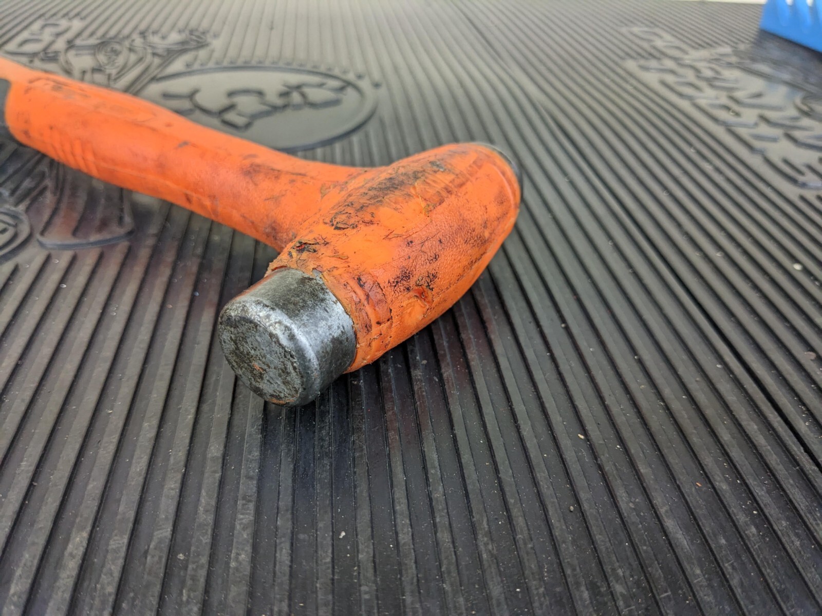 #bf044 Snap-on Tools USA ORANGE 8oz / 225g Soft Grip Dead Blow Hammer HBBD8O
