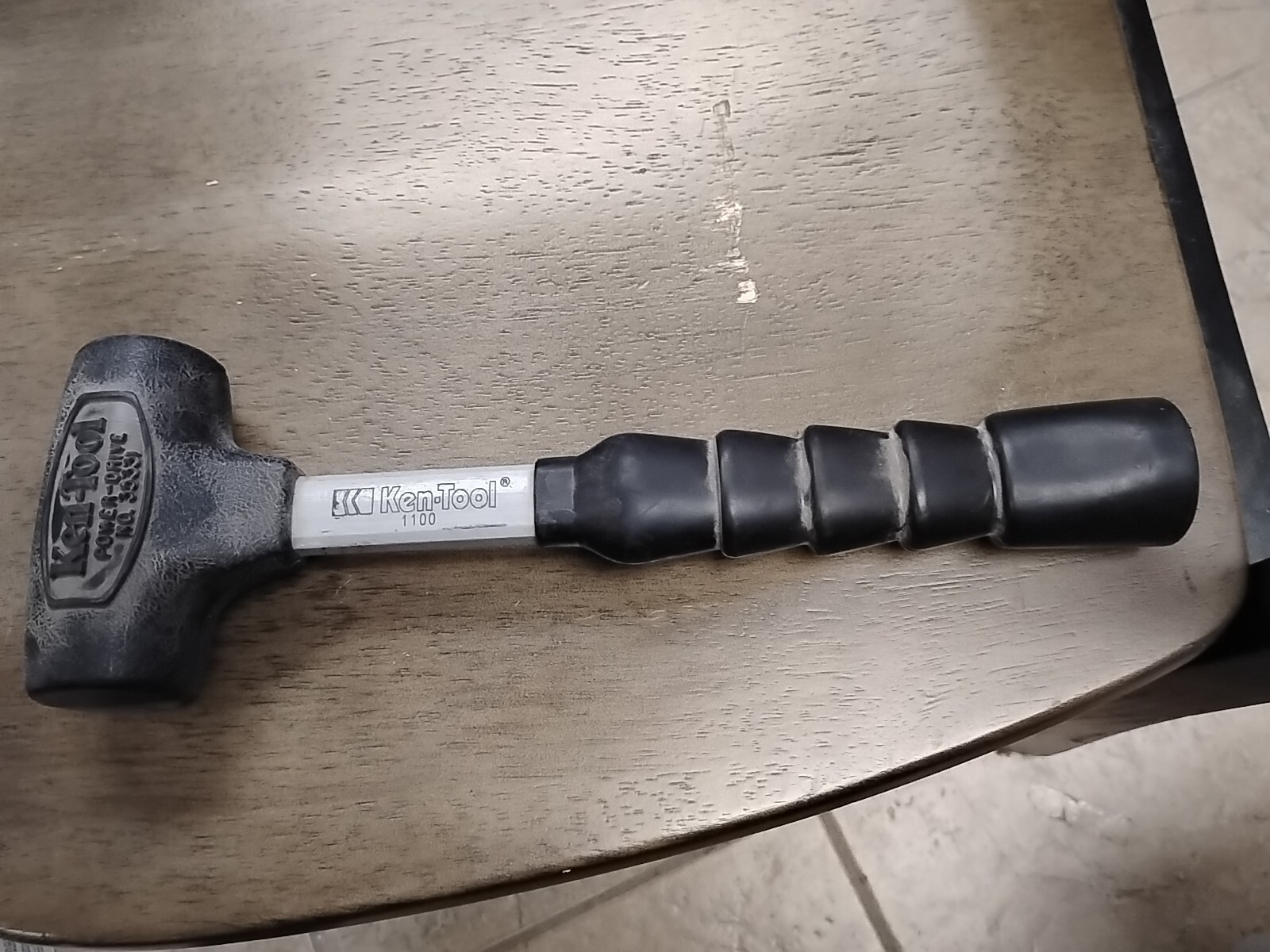 Ken-Tool Power-Drive 14.5″ Dead-Blow Mallet Fiberglass Handle 3 Lb Head ID 35333