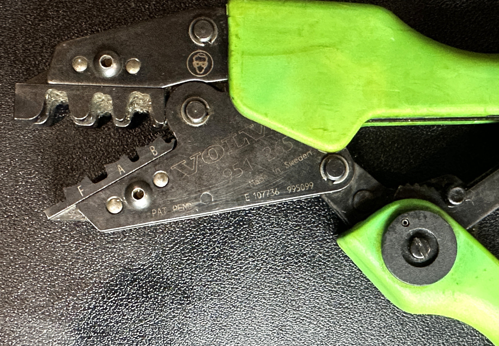 VOLVO ISO9001 CRIMPING TOOL Made in Sweden
