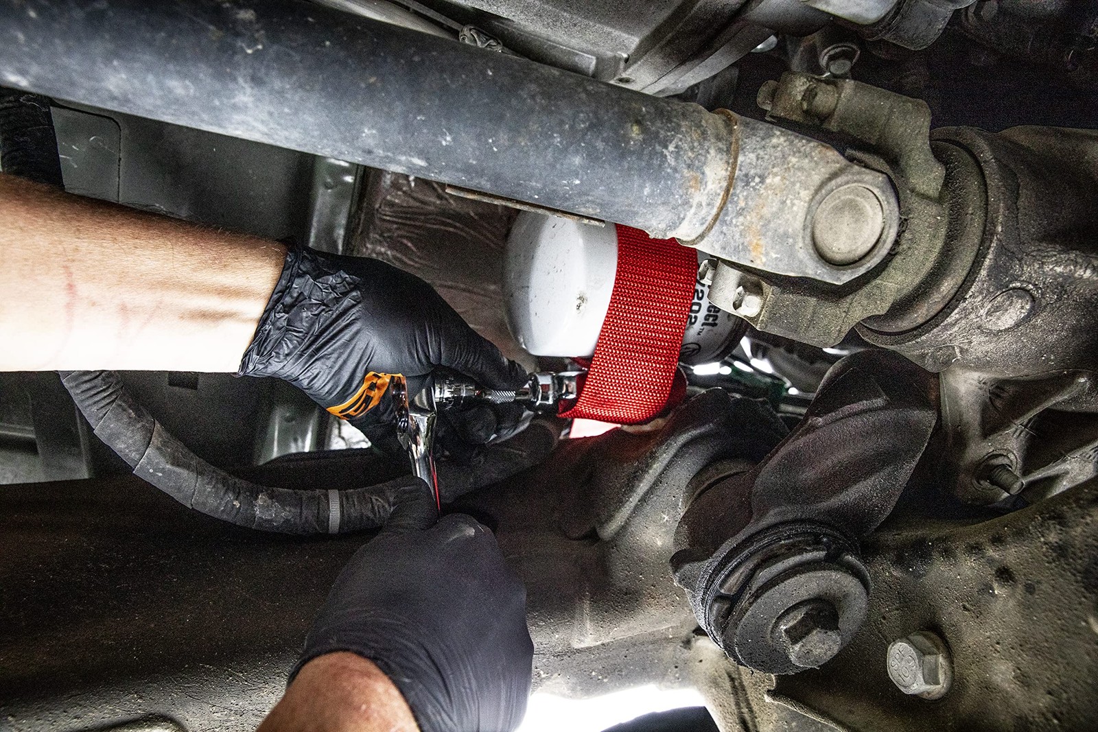 GEARWRENCH HeavyDuty Oil Filter Strap Wrench | 3/8″ & 1/2″ Drive | 3529D