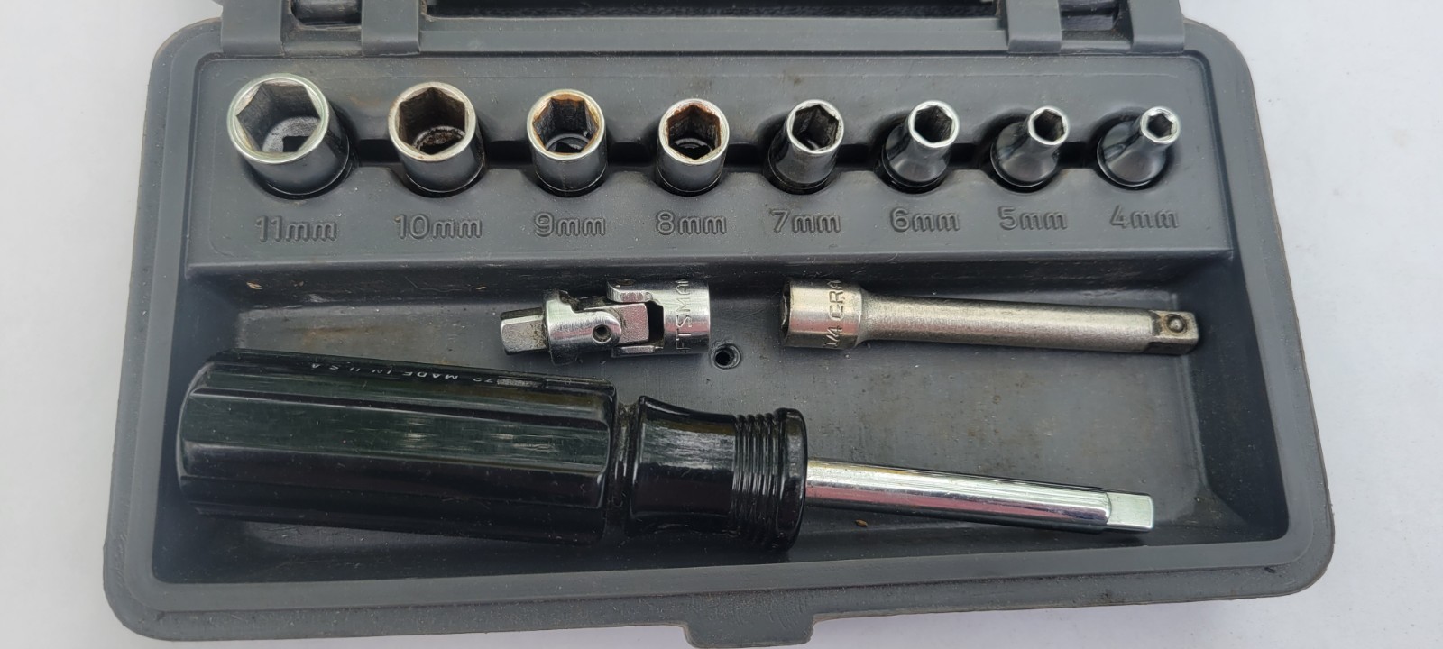 Craftsman 14 Pc 1/4 Dr Metric Socket Ratchet Ext Universal Set 4mm To 11mm