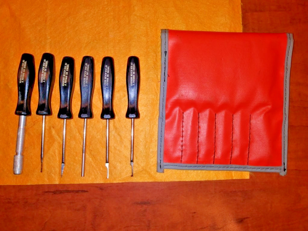 SNAP ON TT600 ELECTRIC WIRE 6 PC. DISCONNECT TOOL KIT WITH POUCH NEW