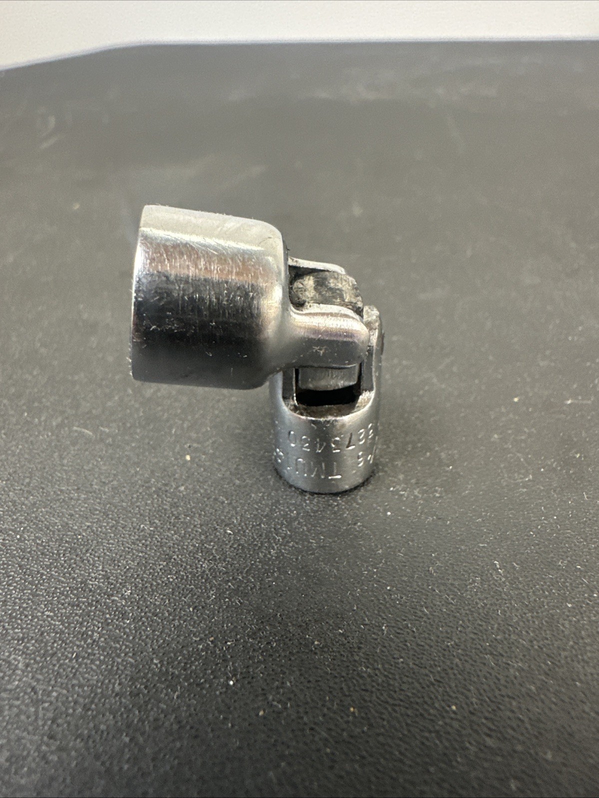 Snap-On Tools TMU141 – 7/16″ Universal Shallow Swivel Socket 1/4″ Drive 12 Point