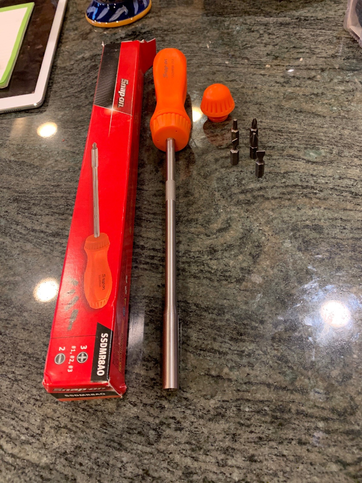 Snap On ssdmr8ao ratcheting screwdriver with 5 bits orange
