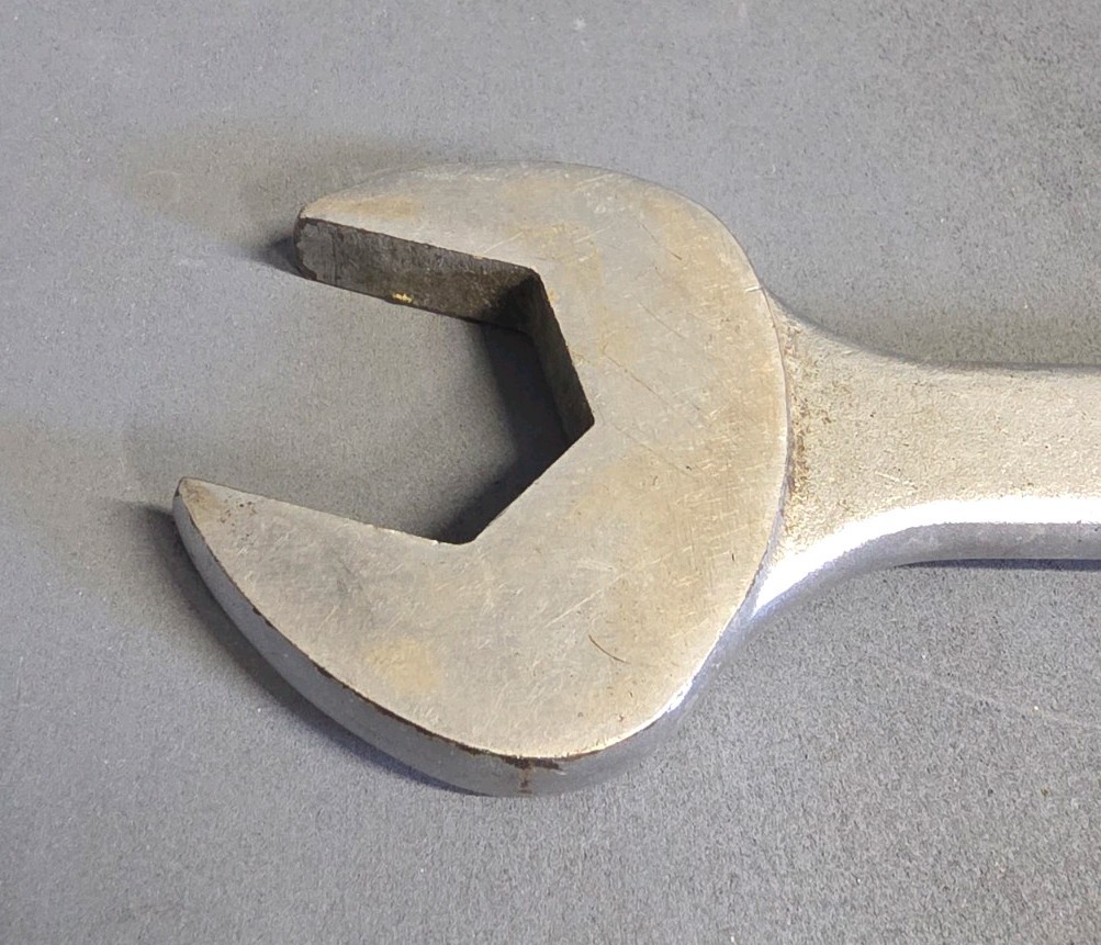 Cornwell Tools Vintage 17″ 1-1/4″ 12PT Combination Wrench CW4040