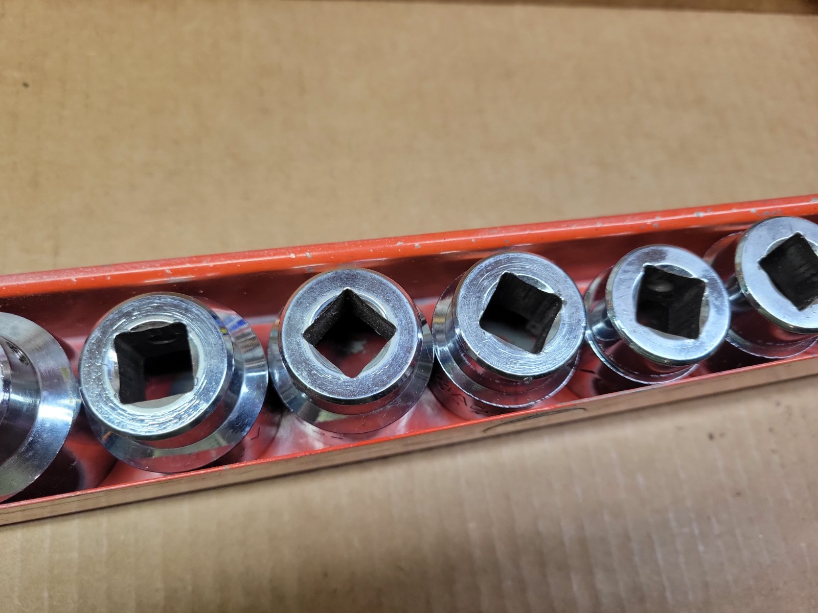 Mac Tools USA 15-Piece1/2″ Drive SAE 12-Point Socket Set 3/8 – 1-1/4″