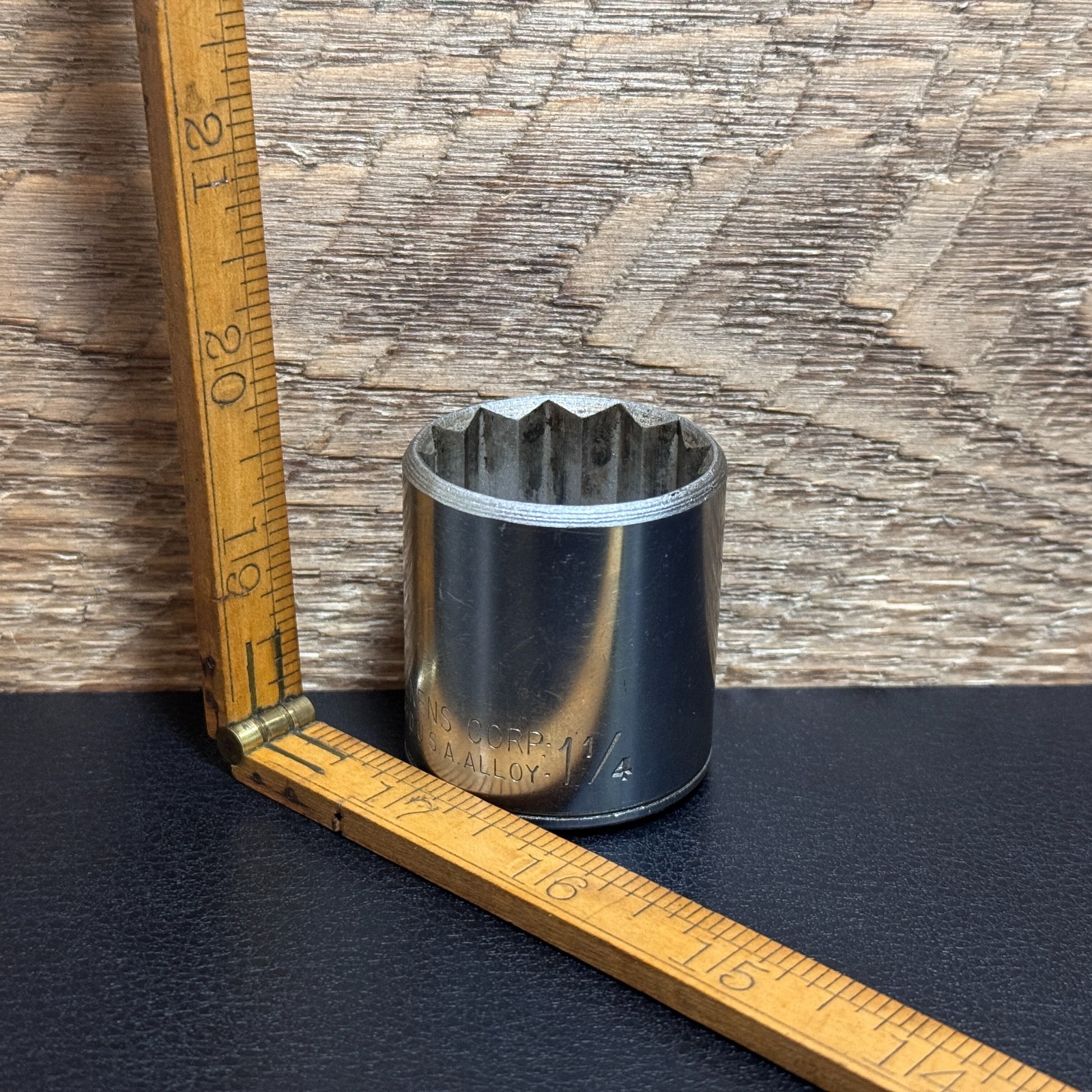 Vintage PENENS CORP (CHALLENGER) 3/8 Drive SAE 12PT 1-1/4 Chrome Socket 1640 USA