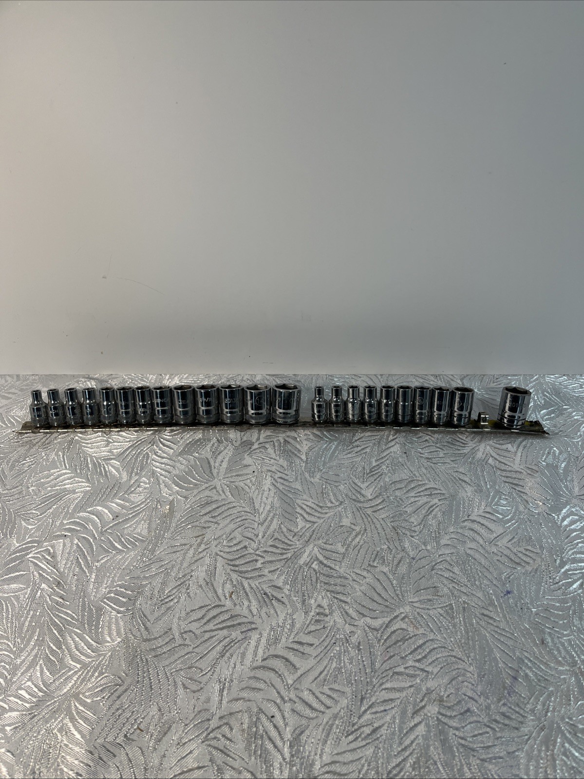 Gearwrench 1/4″ Drive 9/16″ Socket – SAE – 6 Point From 80104-80114d , 80125-137