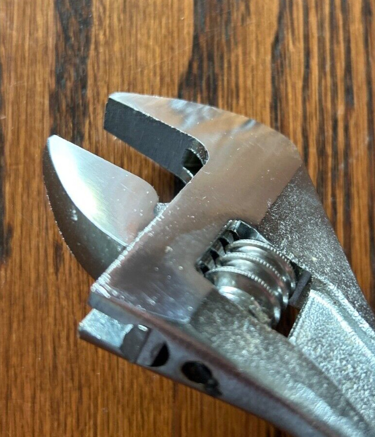URREA 10″ Adjustable Wrench 710 New Old Stock made in Mexico