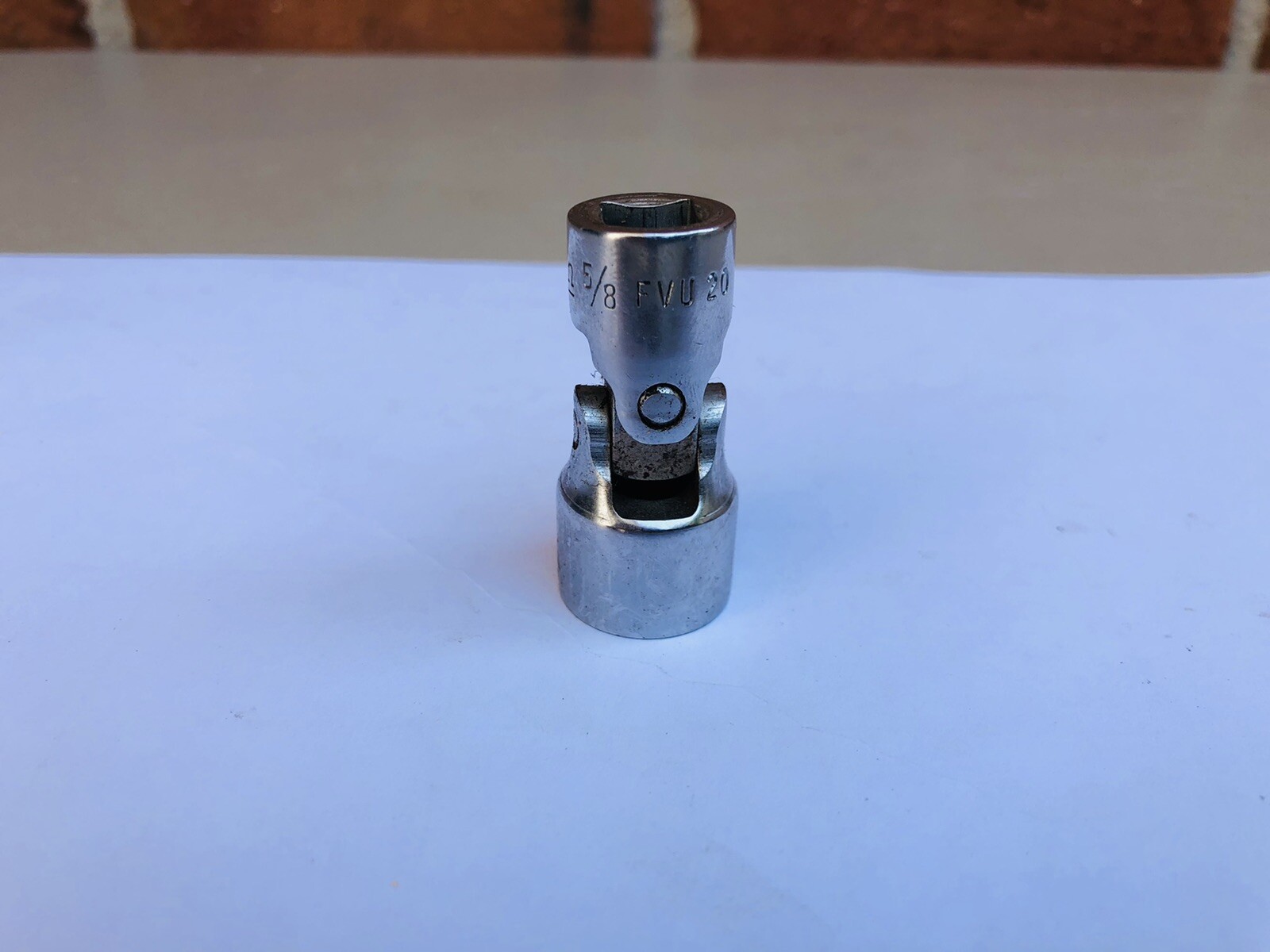Snap-on Tools USA 5/8″ Universal Swivel Socket 3/8 Drive 12 Point FVU20