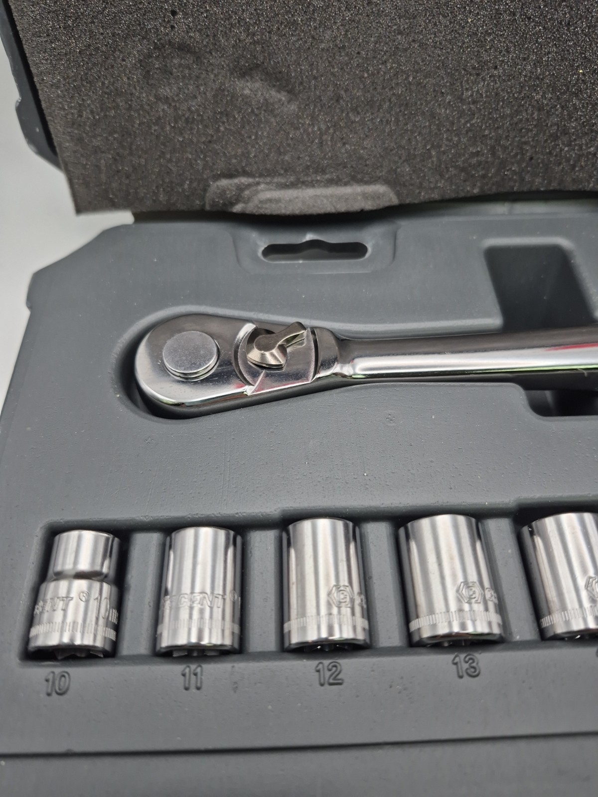 Crescent 3/8″ 11pc Metric Ratchet And Socket Set