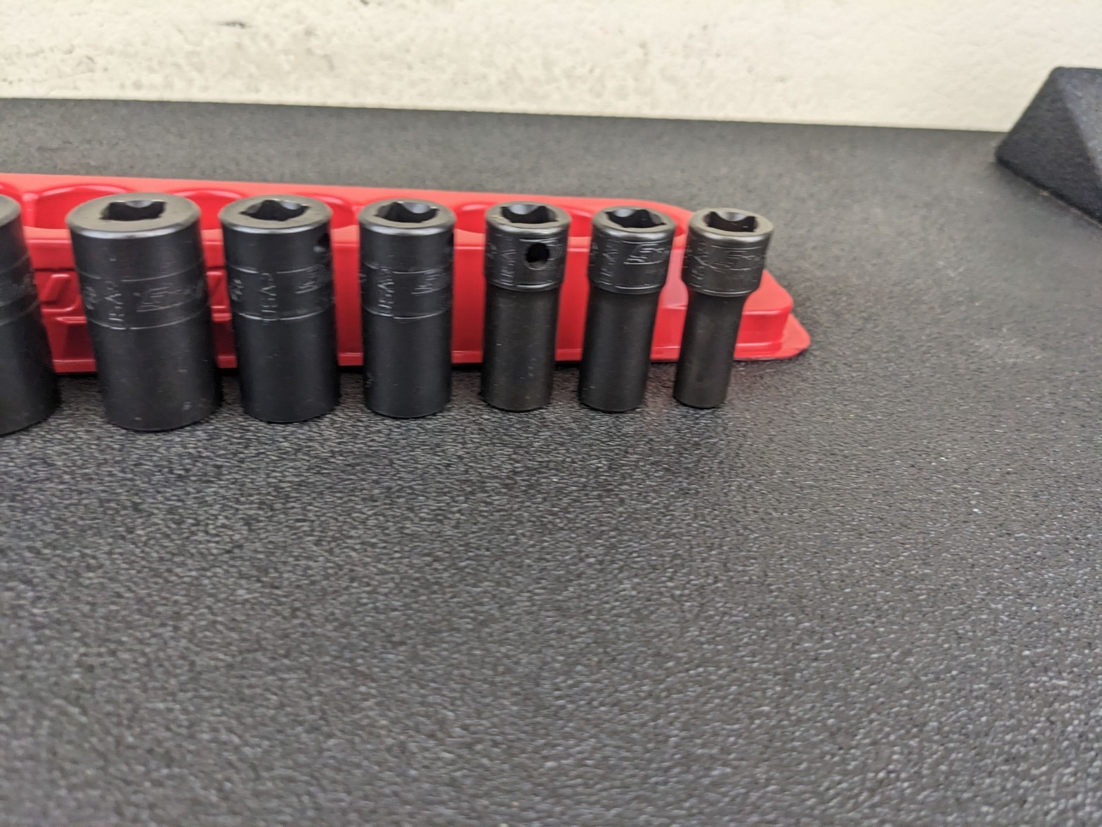 #bo717 Snap-on 210IMFSYA 5/16″-7/8″ 3/8″ Drive 6pt Semi-Deep Impact Socket Set