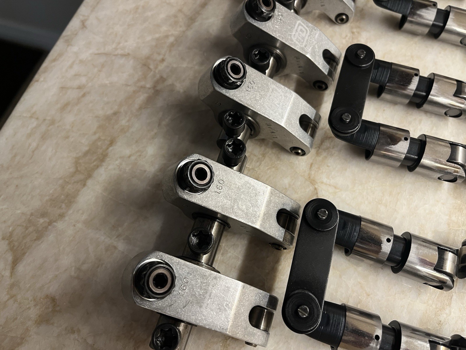 T&D Roller Rocker Set With Solid Rollers 1.6