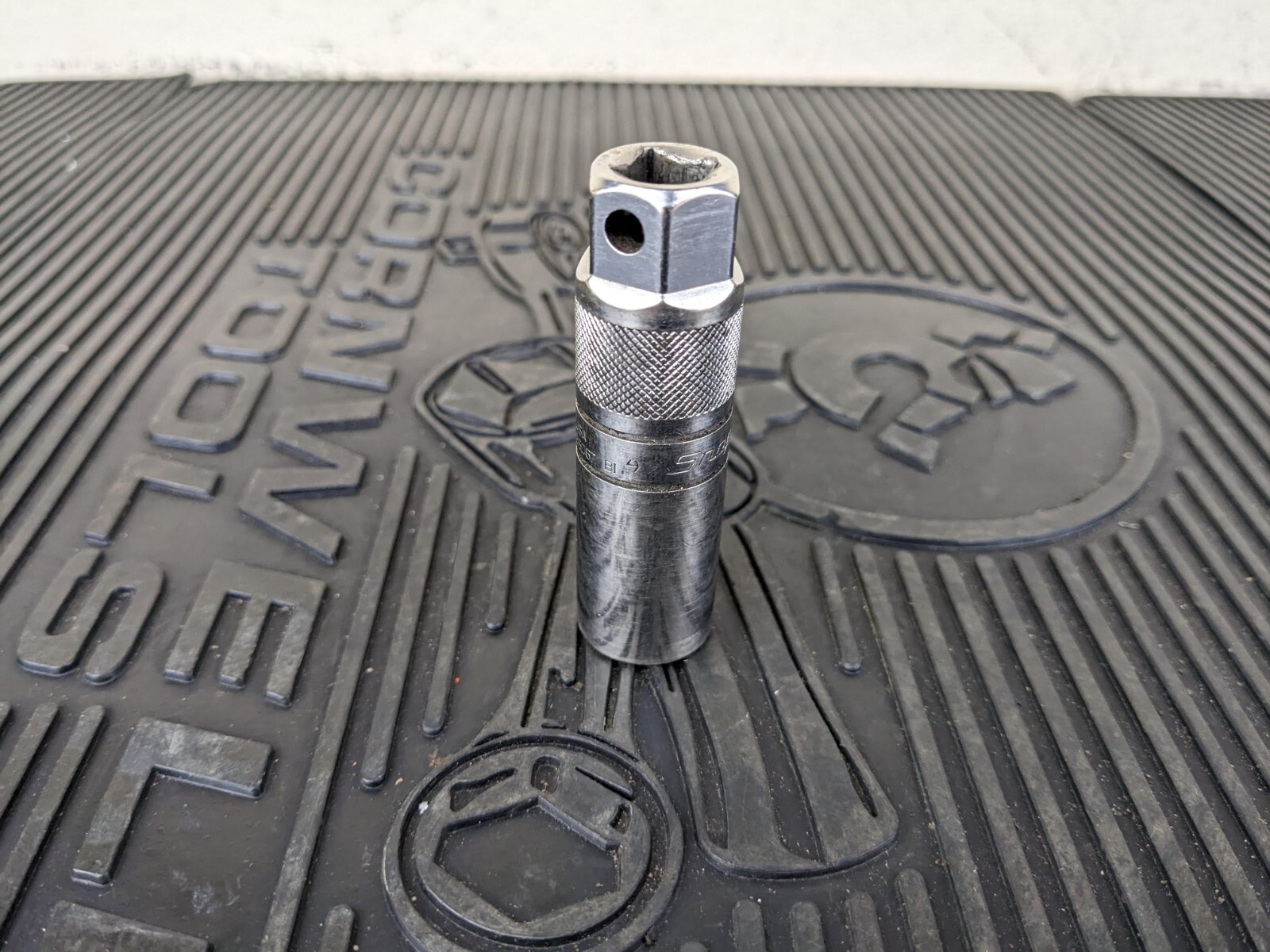 #bh110 Snap On Tools 3/8″ Drive 5/8″ Retention Spark Plug Socket S9706KR