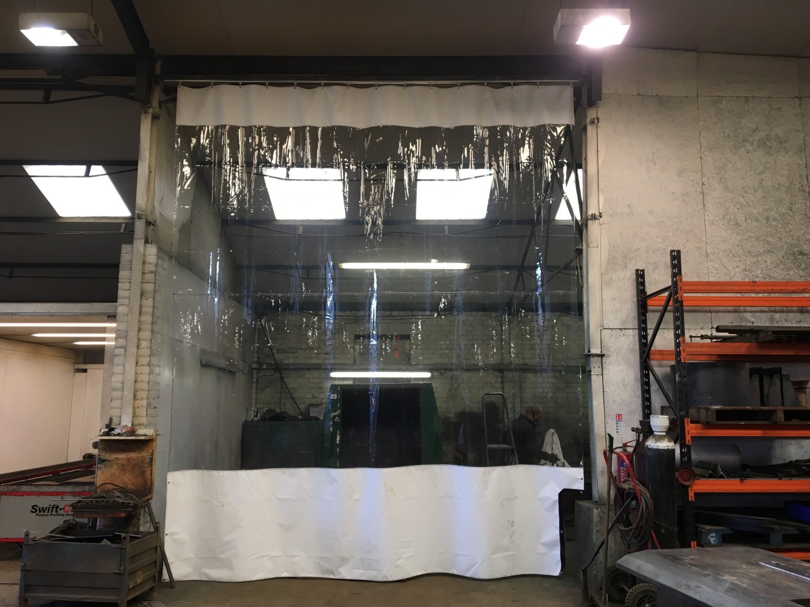 30FT GARAGE AUTO-BODY RENOVATION BOOTH REPAIR SMART REPAIR GARAGE DIVIDER UK