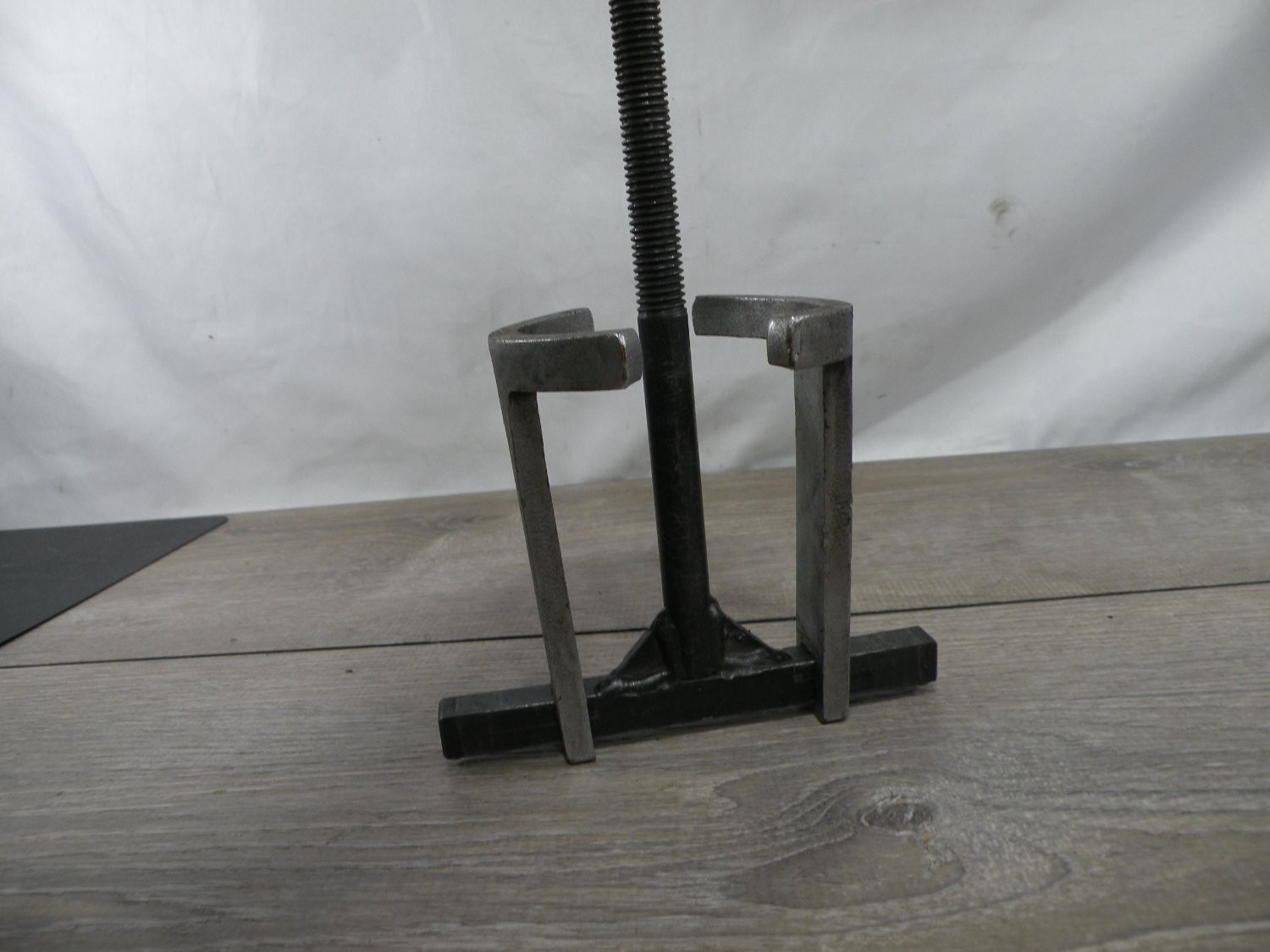 Heavy Duty 2 Jaw Adjustable Bearing Puller Tool Automotive Gear Remover
