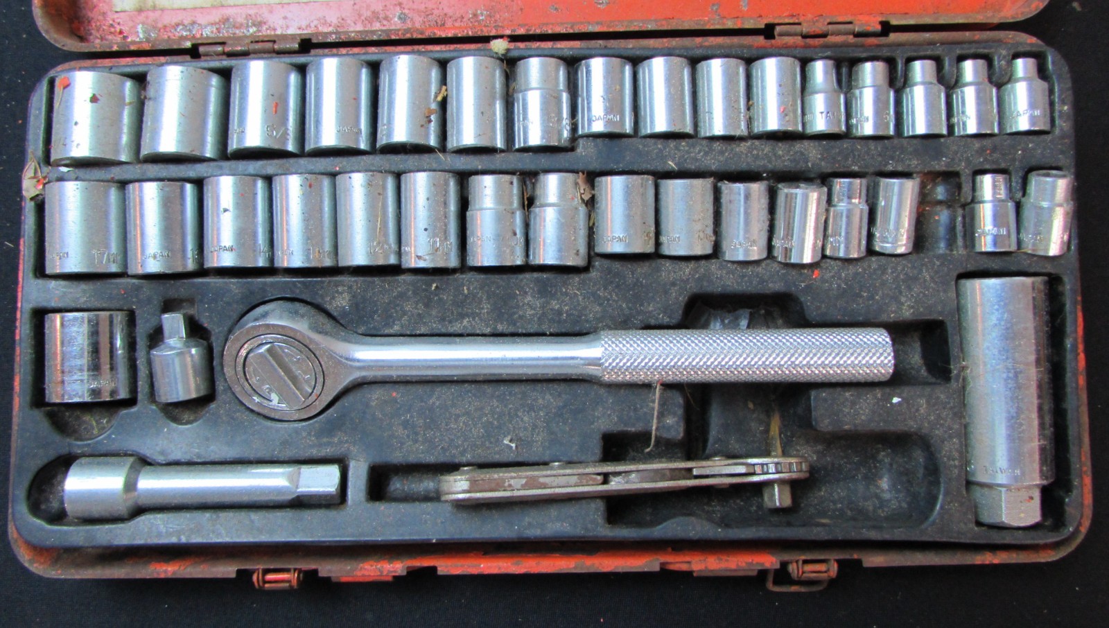 Vintage 38 piece Socket Set with carrying case Chieftain Automotive Products C8