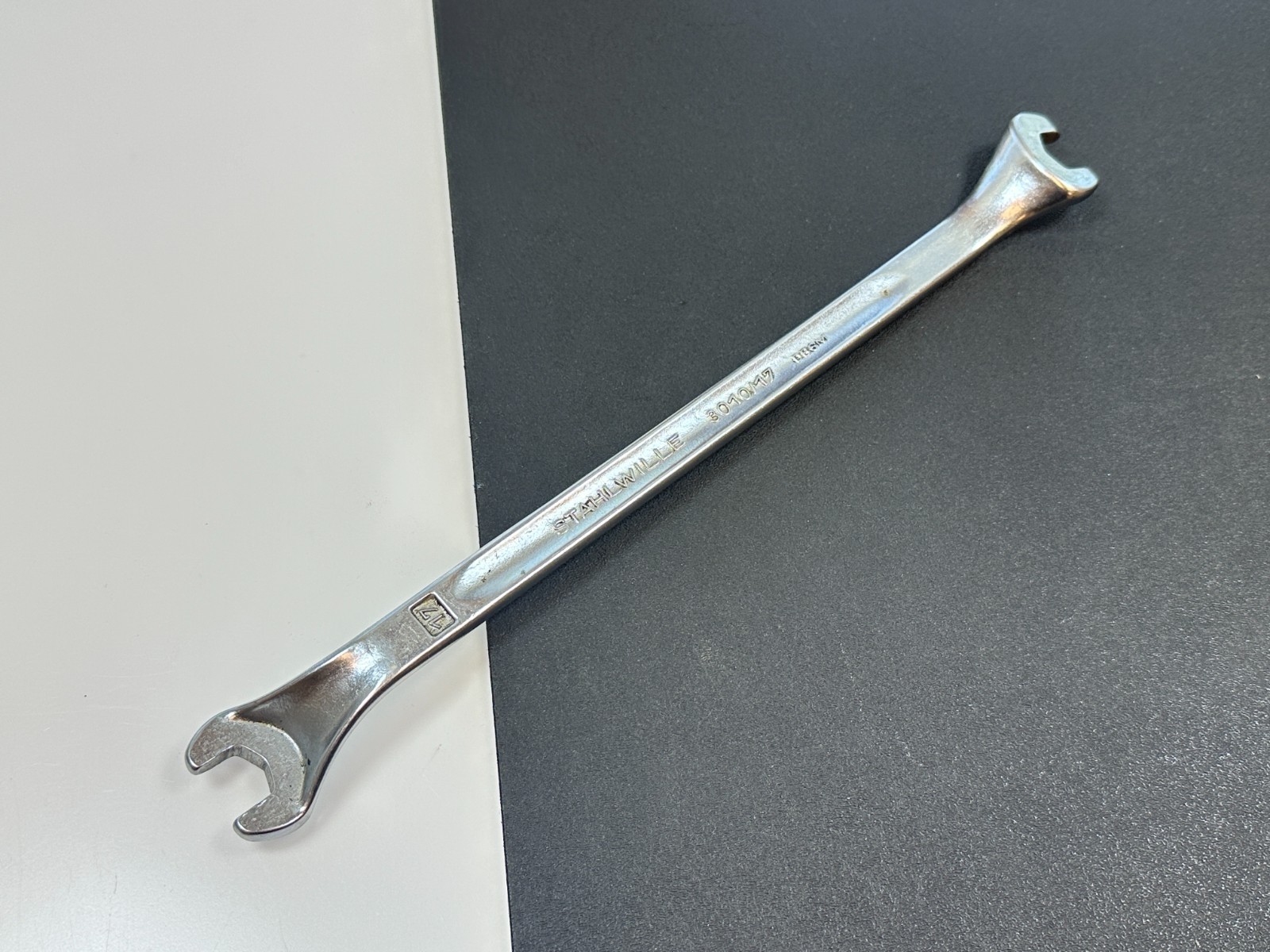 Mercedes Benz 110 589 01 01 00 Valve Adj Wrench 17mm Open End Stahlwille 3010/17
