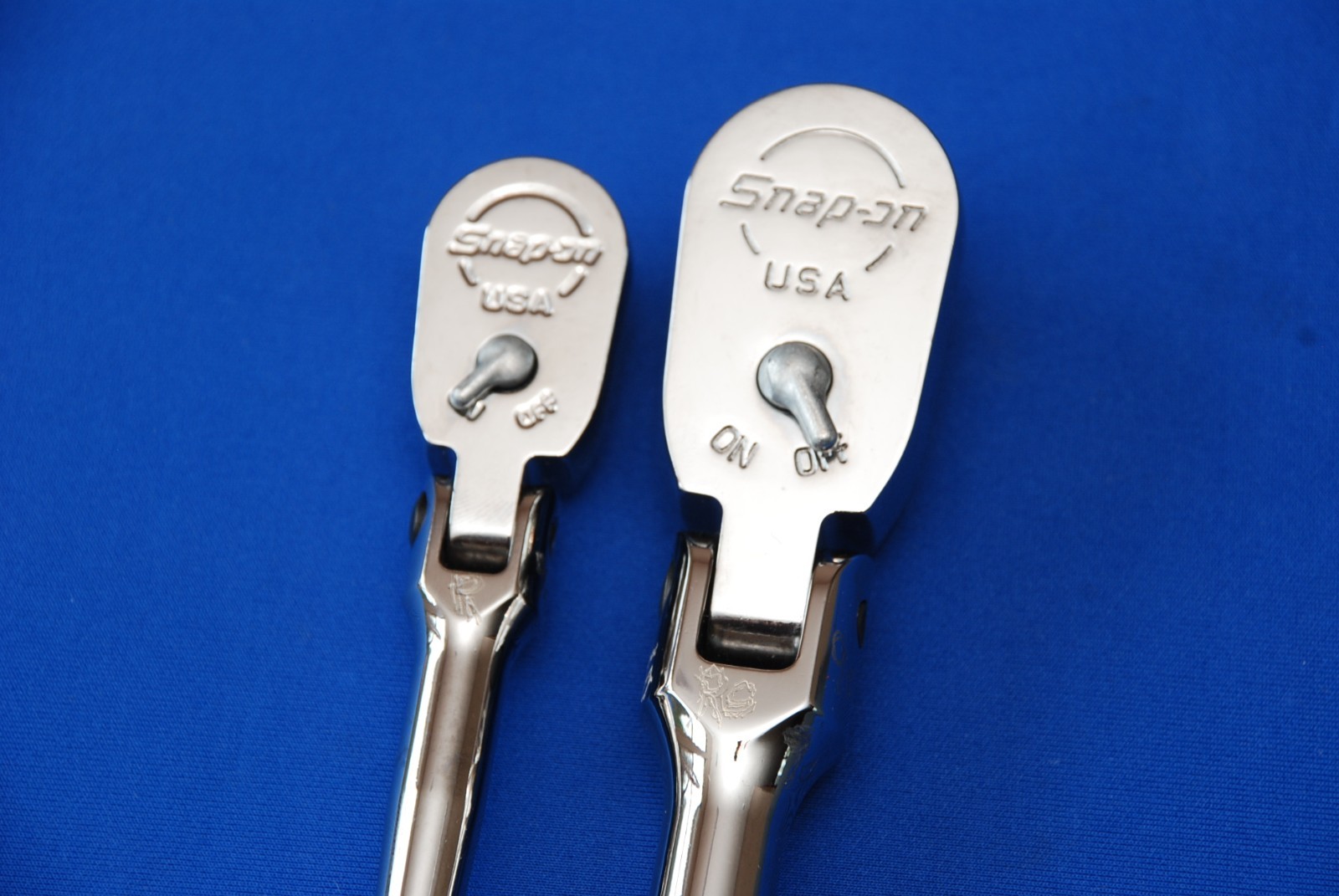 Snap-on Tools 1/4″ & 3/8″ Drive Dual 80 Red Hard Grip Flex-Head Ratchet Set