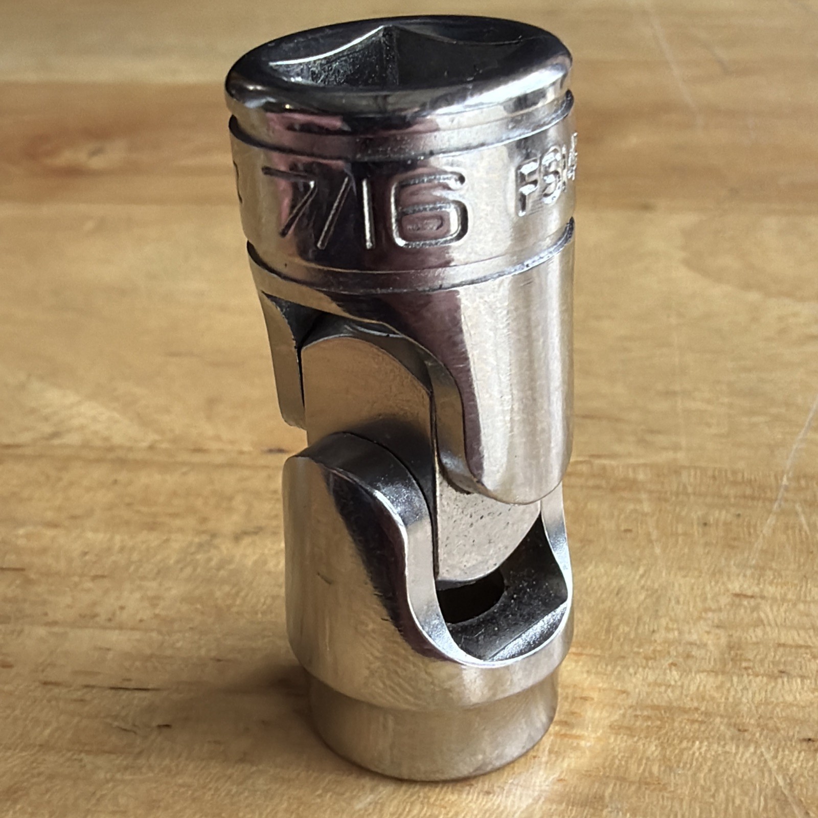 Snap On Tools 7/16″ Universal Swivel Socket 3/8″ Drive 6 Point FS14B NEW 2024