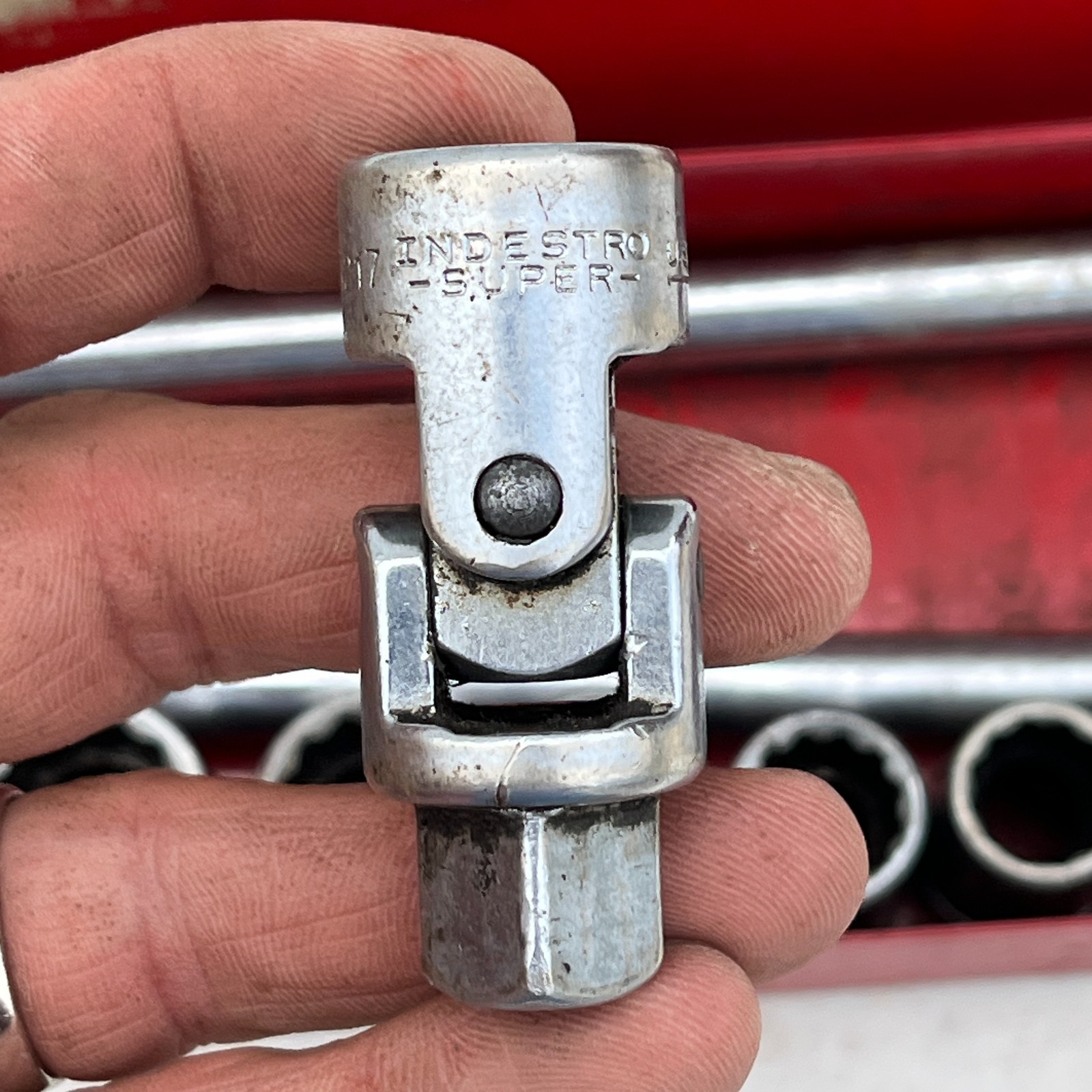 VINTAGE INDESTRO SUPER 18 Pc 1/2″ DRIVE SOCKET RATCHET SET + BOX – 7/16″- 1-1/8″