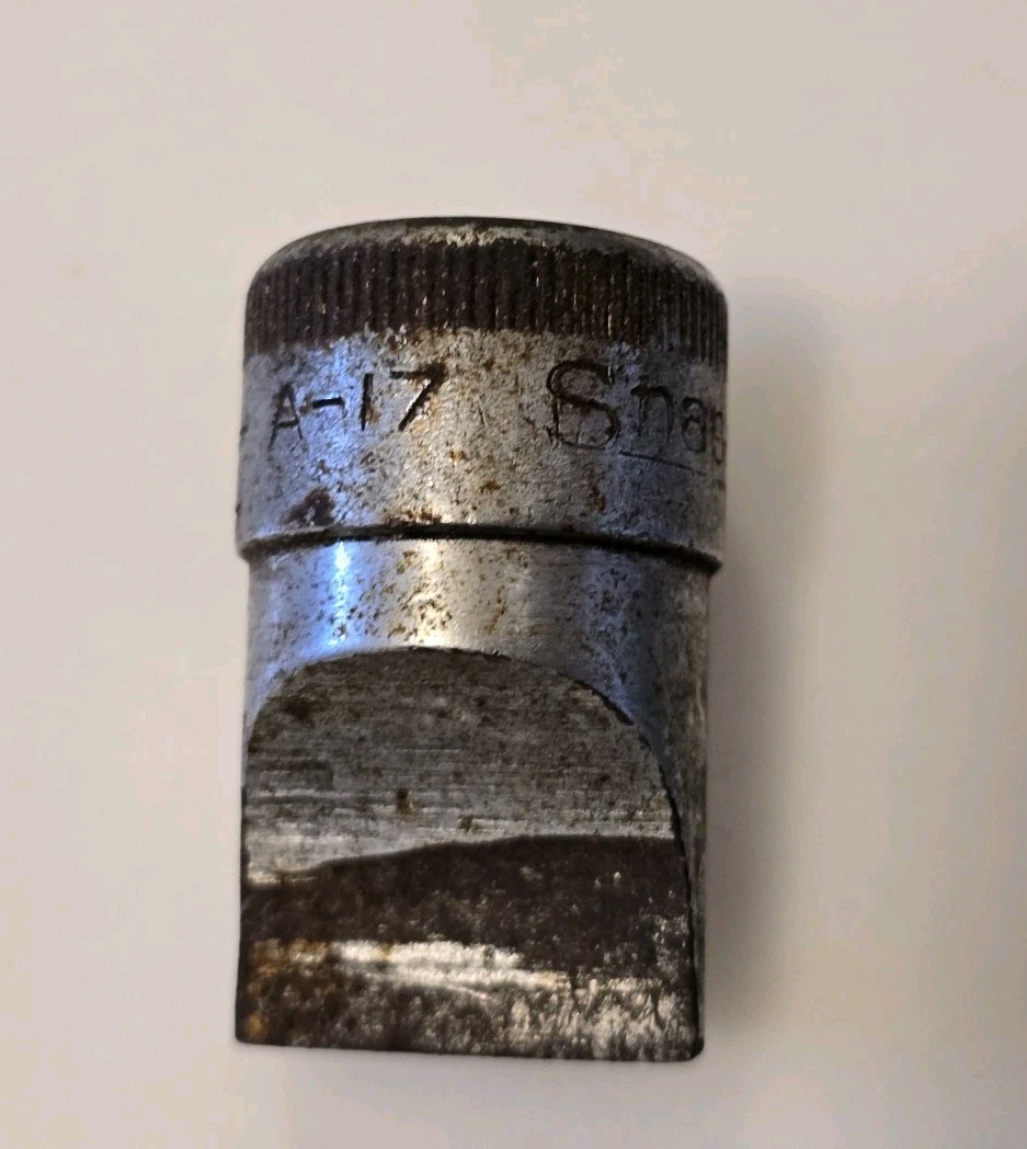 Vintage Snap On A17 – 1/2″ Drive 15/16″ Wide Blade Drag Link Socket SnapOn Tool