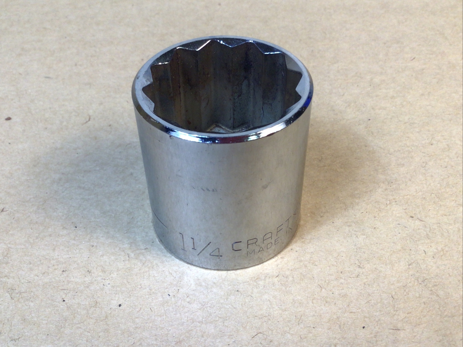 Craftsman USA 1-1/4″, 12 Point 1/2 Drive Shallow Socket 47517 Inverted G Series