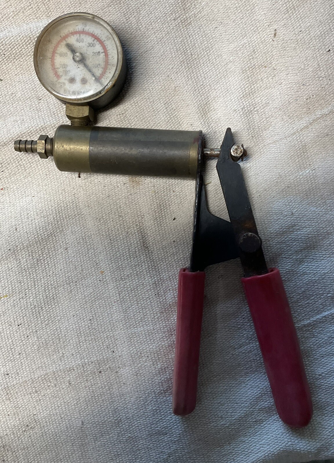 U S GENERAL-handheld Vac Pump