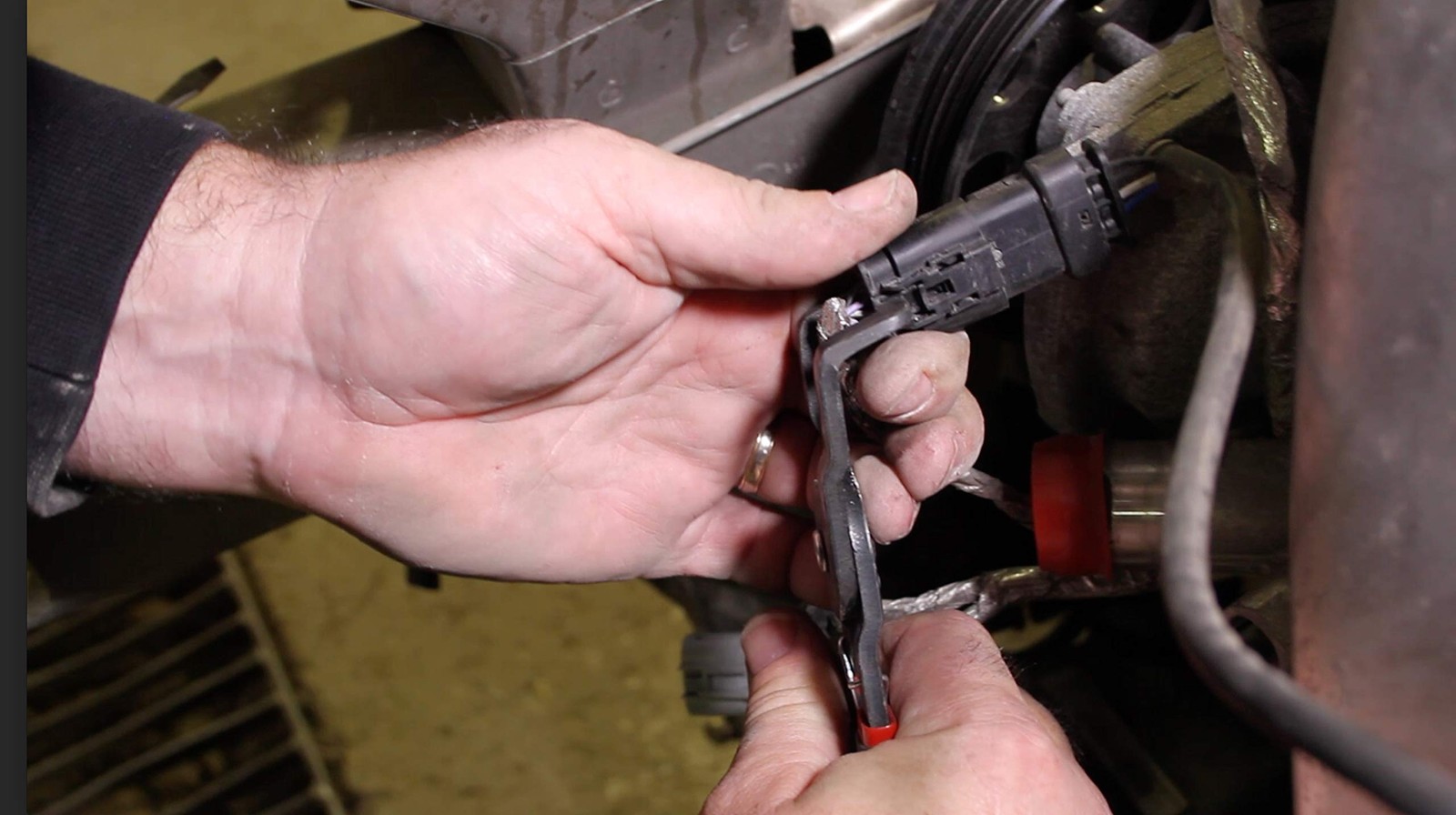 37160 Disconnect Pliers