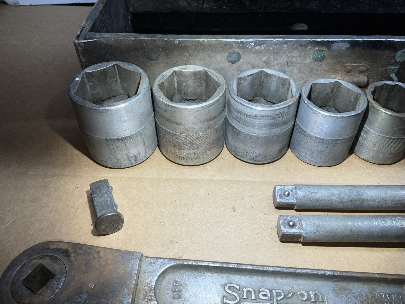 Snap On Tools USA 5/8” Drive Push Thru Ratchet 18” Hd Sockets Extensions & 7/8”