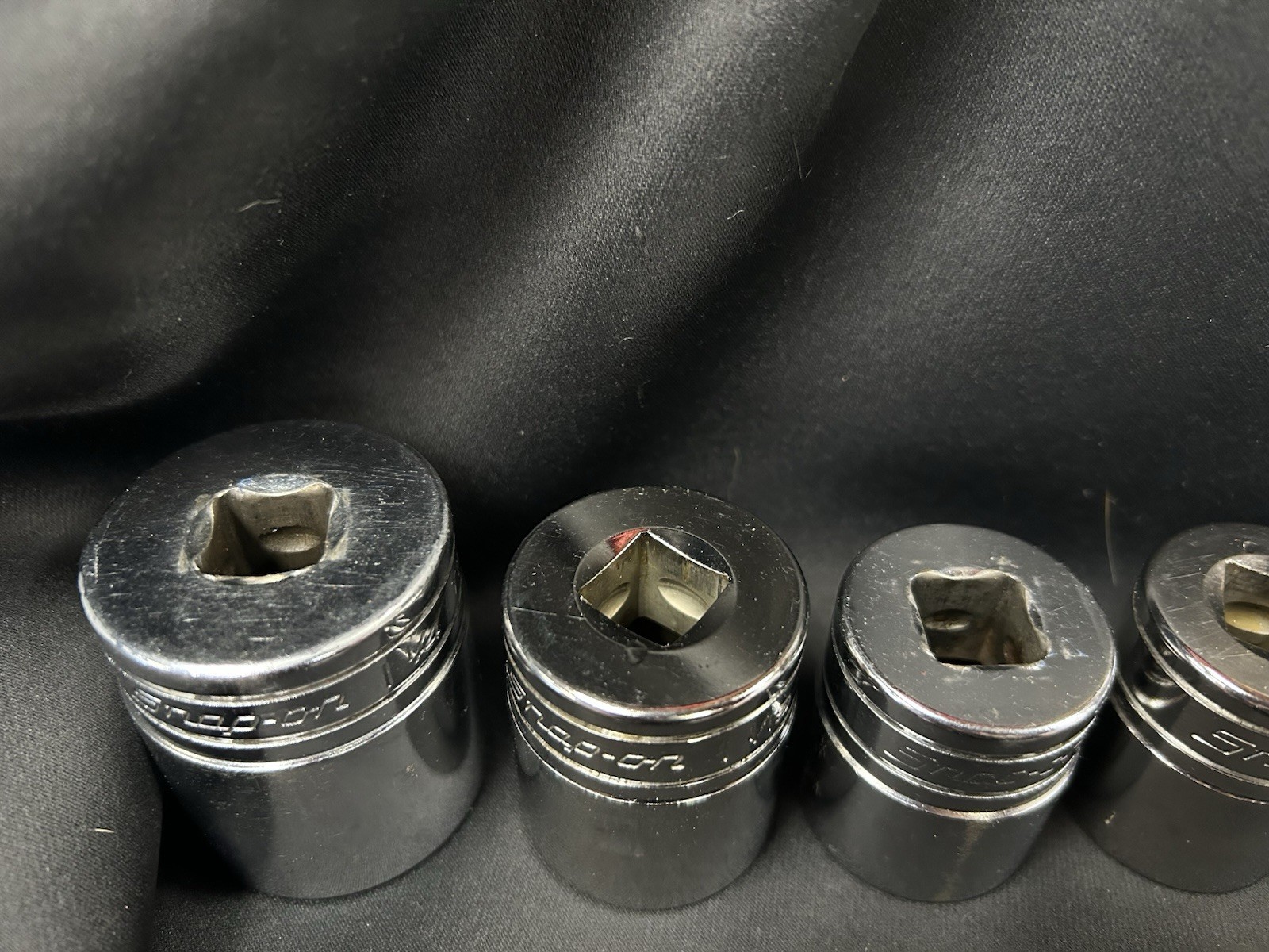 Snap on 13 pc1/2″ Drive 6-Point SAE Flank Drive Shallow Socket Set 1 1/4″ – 3/8″