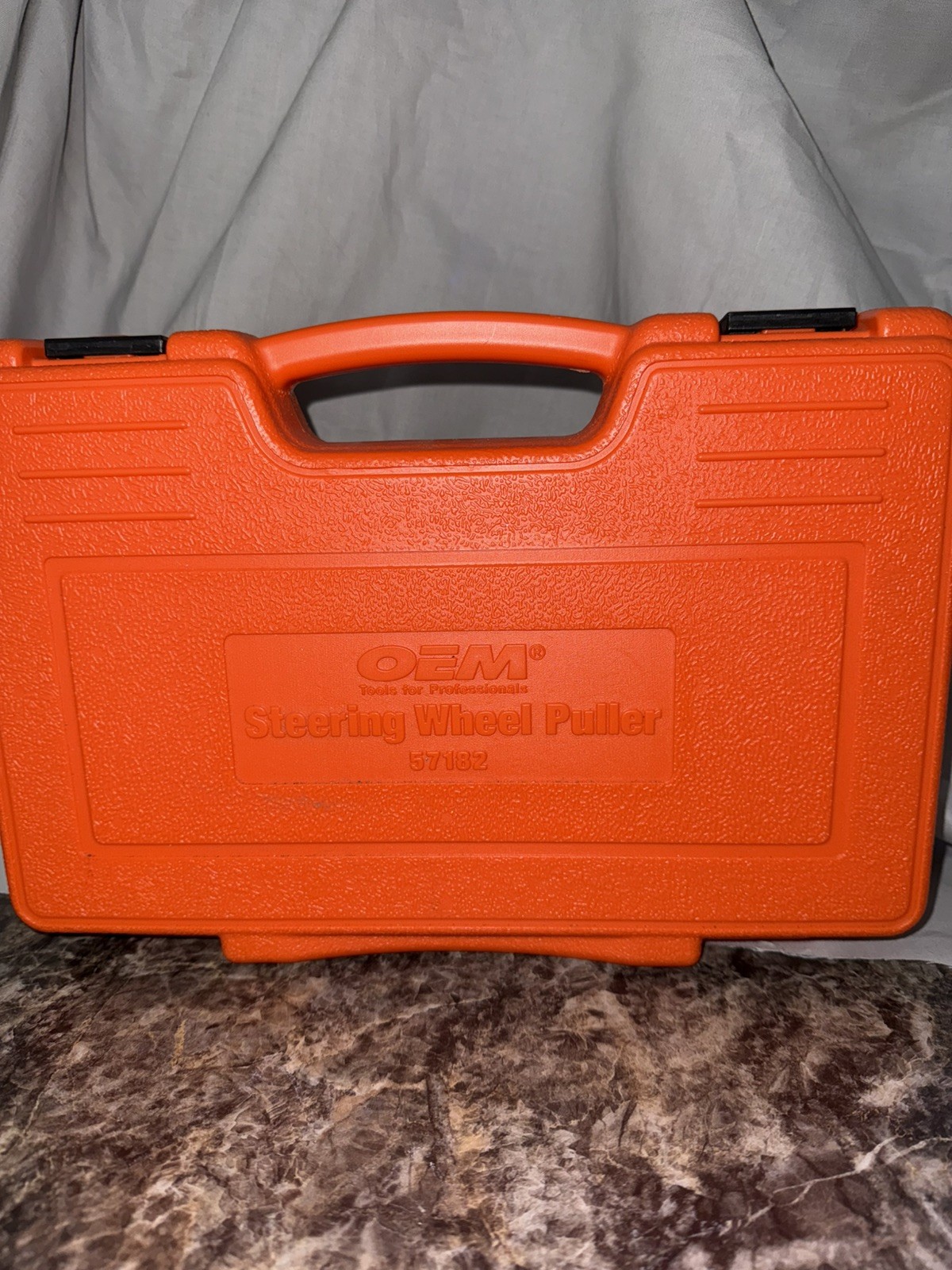 OEM TOOLS 57182 Steering Wheel Puller Set Removal Kit Lock Plate Tool