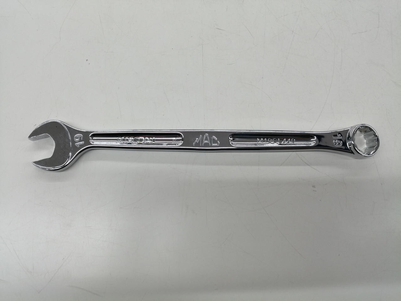 Mac Tools M19CL440 12-Point Metric 19mm Standard Combination Wrench