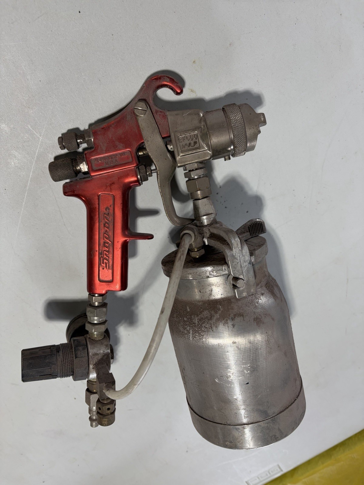 Snap On Tools USA BF600 Red HVLP Paint Spray Gun w/gauge & BF601 Cup *untested*