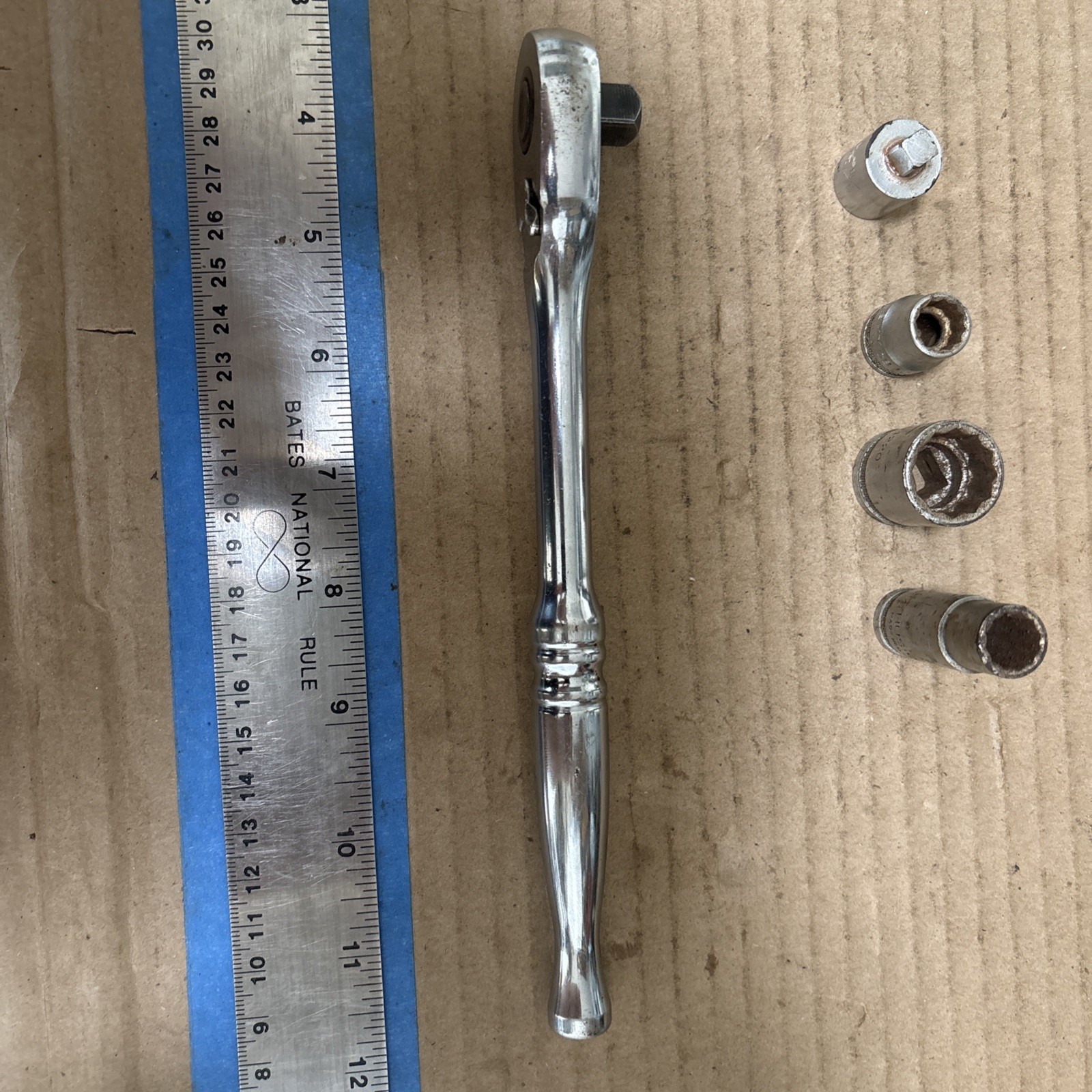Husky 3/8″ Drive Full Polish 72 Tooth Ratchet & Vtg USA Sockets & 3/8to1/4 Adpt.