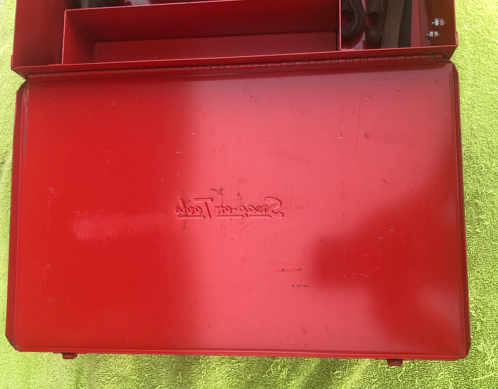 Vintage Snap-On Tools No. KRA-107 Metal Box With Hub Puller