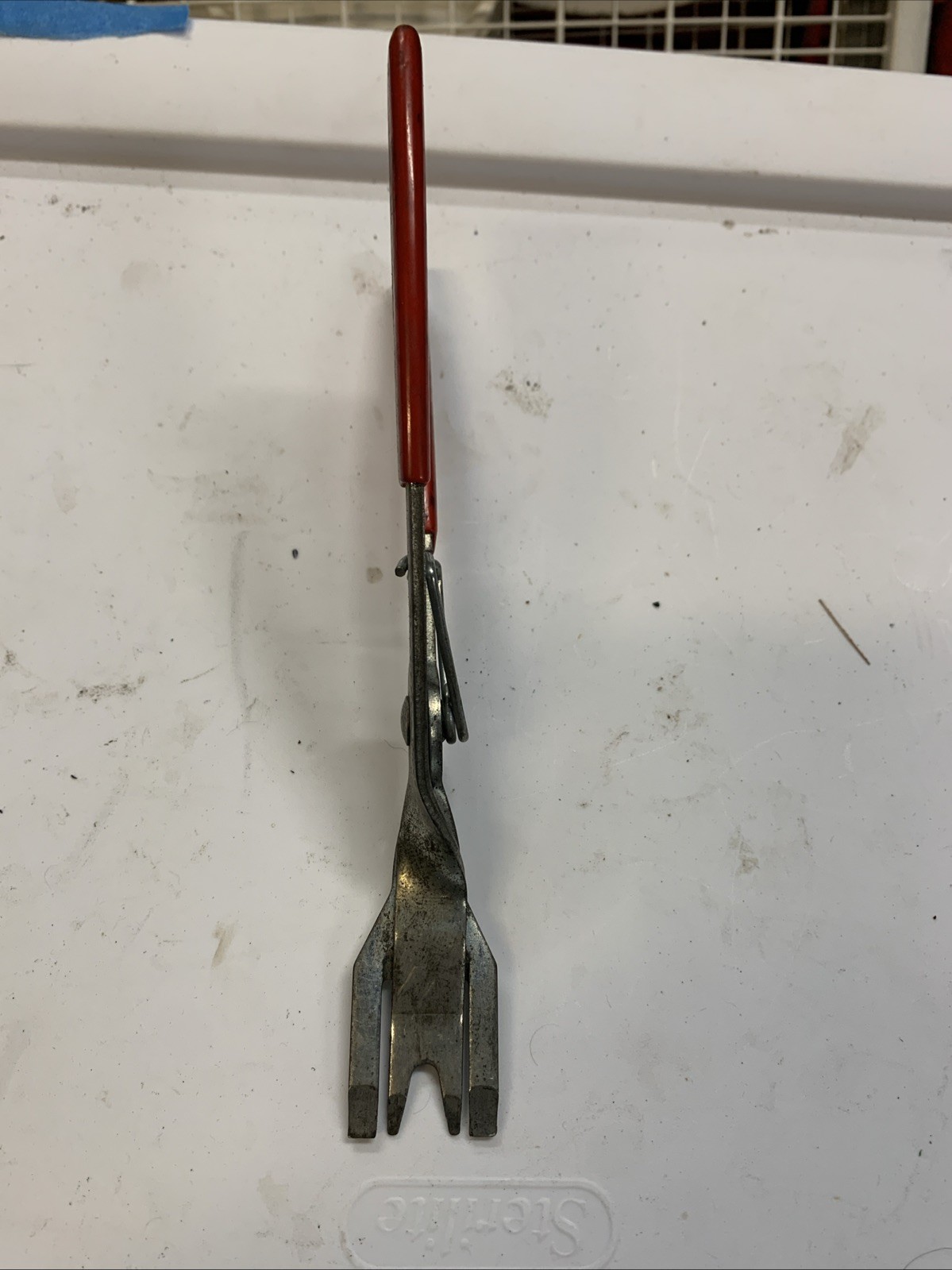 BLUE POINT TOOLS YA331, BODY TRIM CLIP REMOVAL PLIERS, 8.5″ LONG *USA MADE*
