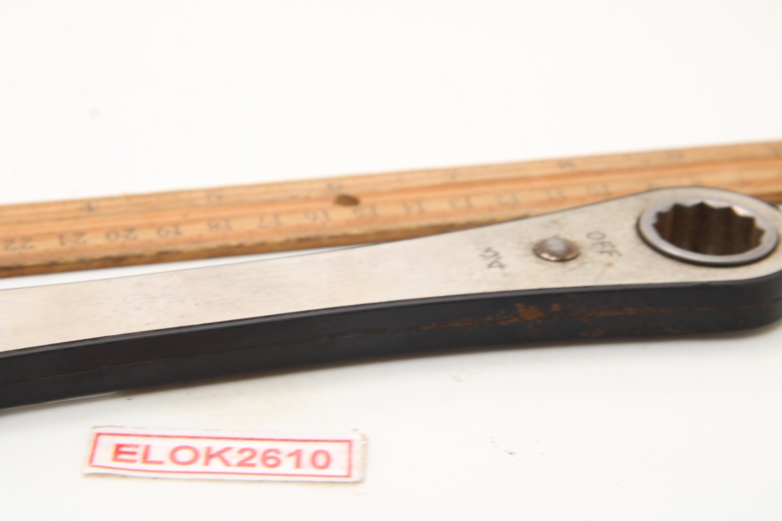 Craftsman 243684 5/8″ X 3/4″ 8-1/2″ Long 12 Point Ratcheting Box End Wrench USA