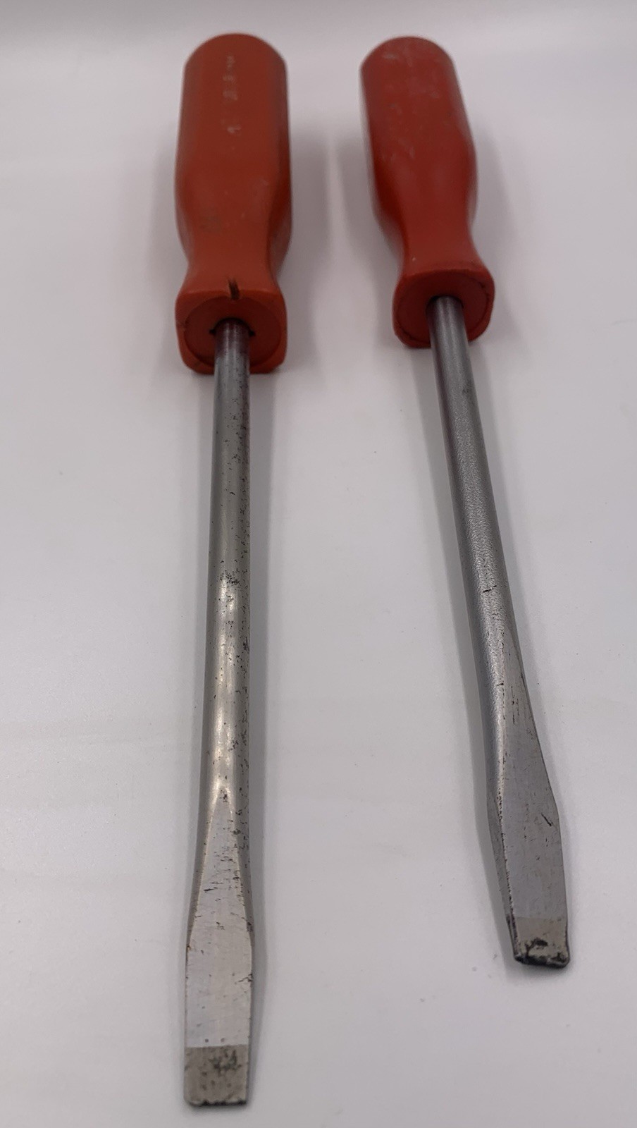 MAC TOOLS 2pc SCREWDRIVERS -RED- HARD HANDLES *USA* #PJR6AR, and #PJR6A
