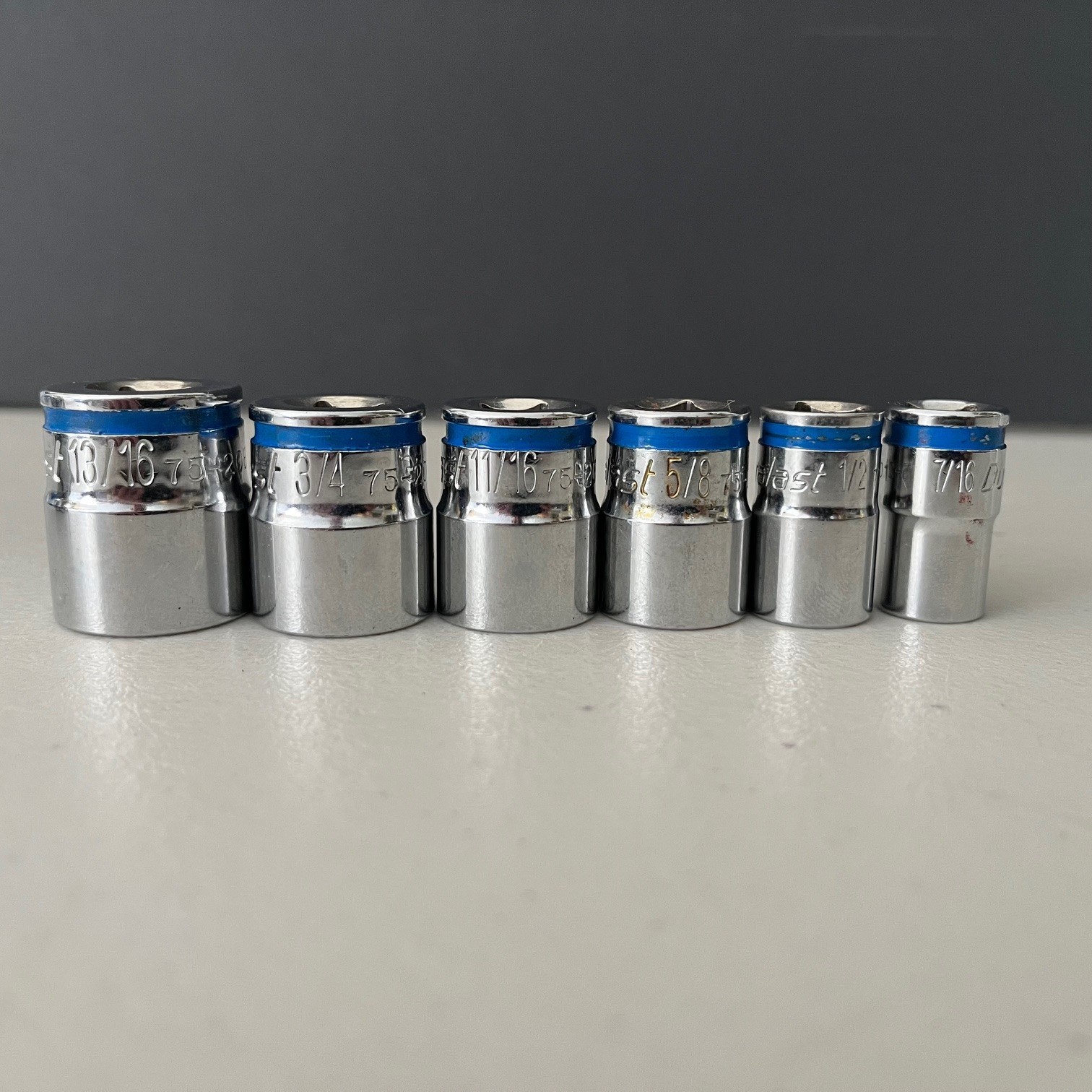 Duralast Red/Blue Sockets Metric 13-19 SAE 7/16,1/2,5/8,11/16,3/4,13/16 extra 17