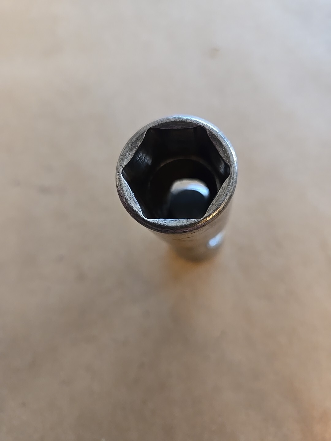Snap On 3/8″ Drive 11/16″ 6PT SAE Deep Chrome Universal Swivel Socket FSU22